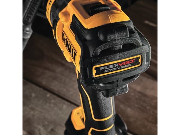 DeWALT DCD999NT-XJ - Slagborr/skruvdragare - sladdlös - 3 hastigheter - nyckellös chuck 13 mm - 126 N·m - inget batteri - 18 V - SOLO