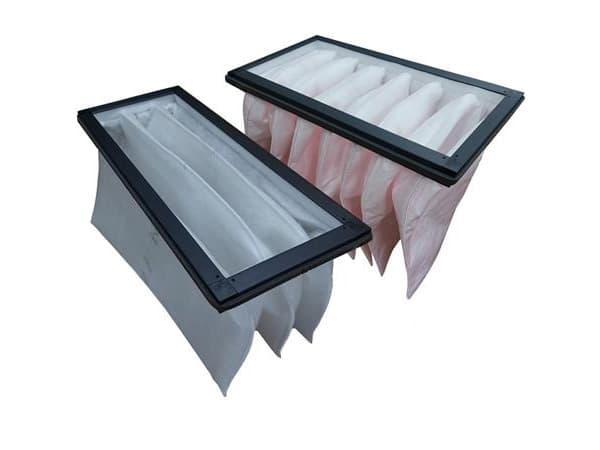 SYSTEMAIR Posefilter, sæt i filterklasse F7/G3 til VR700. Tilluft F7 (ePM2,5 70%) 435x220x330 mm og fraluft G3 (coarse 50%) 435x205x250 mm.