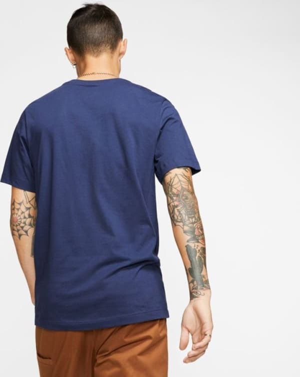 Nike Miesten Sportswear T-paita tummansininen r. L (AR4997 410)