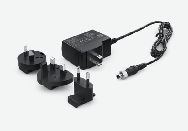 Blackmagic Designin virtalähde 12V 60W ATEM extreme -laitteelle (BM-PSUPPLY-12V60WLOCK) musta