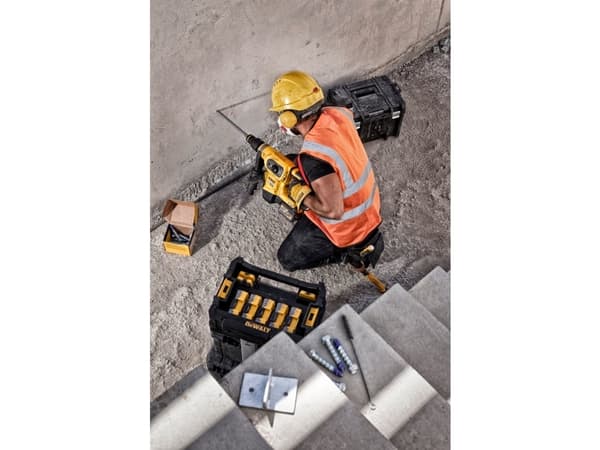Betoniporanterä Dewalt SDS MAX 24mm (DT60823)