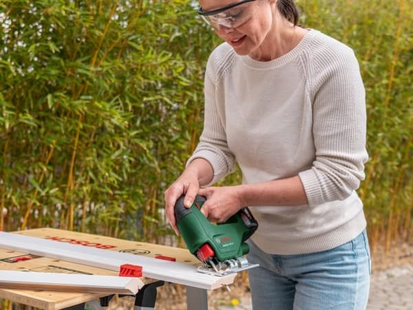 Bosch AKKUSTIKSAV EASY SAW 18V 70MM SOLO - SOLO