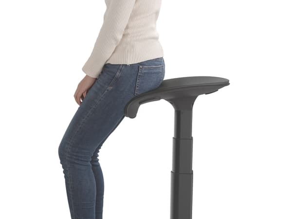 Ergonominen nojatuoli, väsymystä estävä matto, liikuteltava, korkeussäätö.