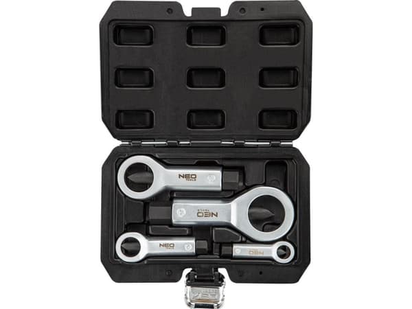 Nut Cutters, Set of 4