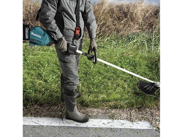 Makita UR007GZ01 - Grästrimmer - sladdlös - 40 V - 0-4600/0-5500/0-7000 vpm - 43 cm - 5.9 kg
