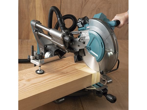 Makita LS004GZ01 - Skyvbar kombigjæresag - trådløs - 260 mm - uten batteri - 40 V - SOLO