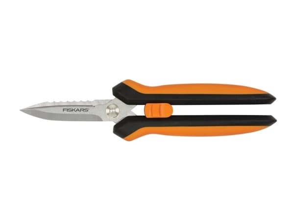 FISKARS MULTIFUNKSJONELL SAKS SOLID SP320
