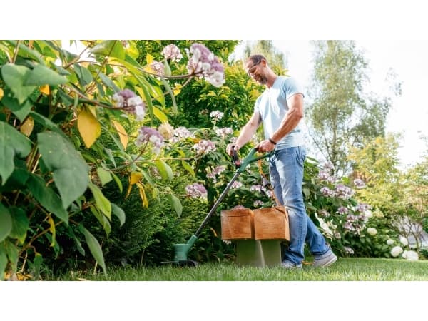 Bosch AKKU GRÆSTRIMMER EASY 26CM 18V SOLO - SOLO