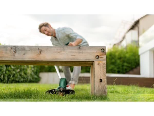 Bosch UniversalGrassCut 18V-26 - Gressstusser - trådløs - 18 V - uten batteri - 26 cm - 2.3 kg - SOLO