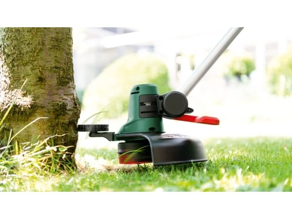 Bosch UniversalGrassCut 18V-26 - Gressstusser - trådløs - 18 V - uten batteri - 26 cm - 2.3 kg - SOLO
