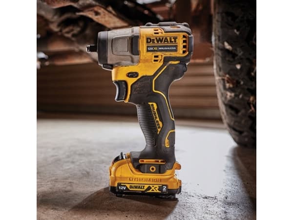 Impact wrench Dewalt DEWALT. IMPACT WRENCH 3/8" 12V DCF902D2 168Nm 2x2.0Ah TSTAK