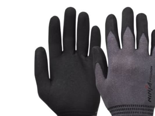 Ninja Evolution handske str. 9 - Handsken er touch-følsom i tommel- og pegefinger.