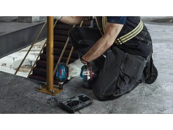 Bosch GDS 18V-400, Iskuruuvain, Pistoolikahva, 1/2", Musta, Sininen, Punainen, 2500 RPM, 400 Nm - SOLO