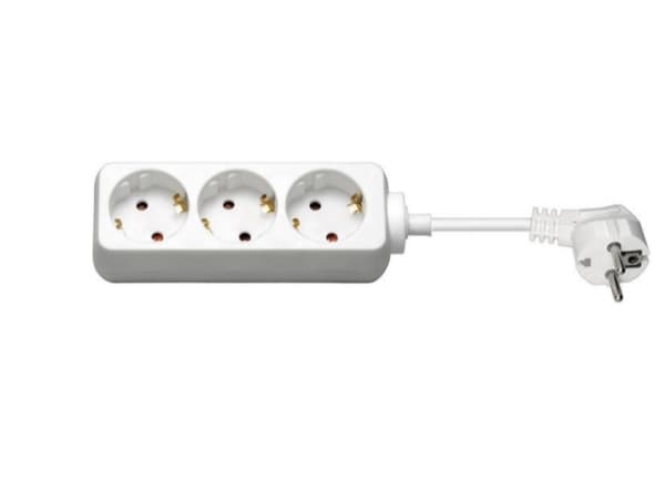 MicroConnect - Effektband - ingång: Typ F - utgångskontakter: 3 (3 x strömtyp F) - 5 m sladd - vit