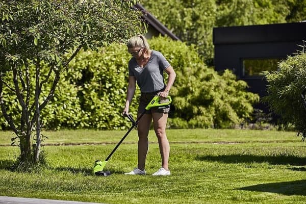 Greenworks sladdlösa grästrimmer G24LT25
