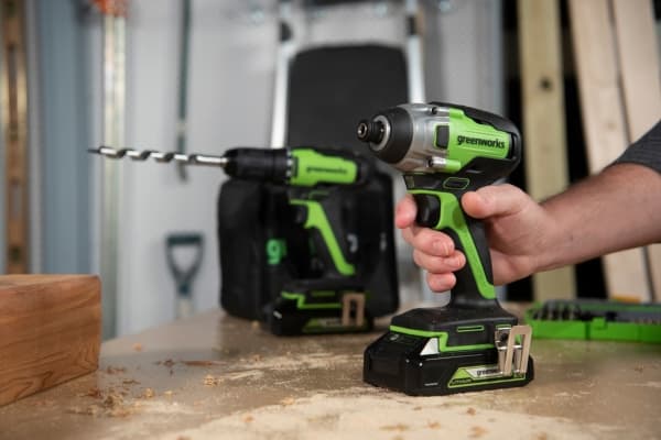 Greenworks 3802807, Mutterdragare, Borstlös, Svart, Grön, Plast, 300 nm, 4000 IPM