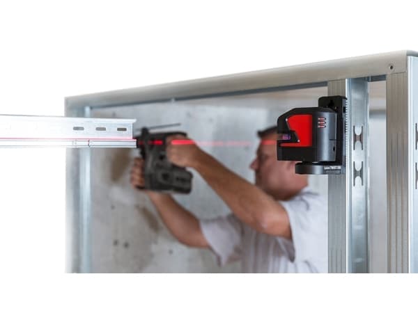 Leica Lino L2, 25 m, 0,2 mm/m, 4°, 80 m, Horisontal/vertikal, Rød