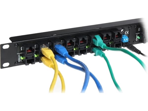 Delta Patch panel 1U 19 "16x RJ-45/16x RJ-45 (POE-16/R19)