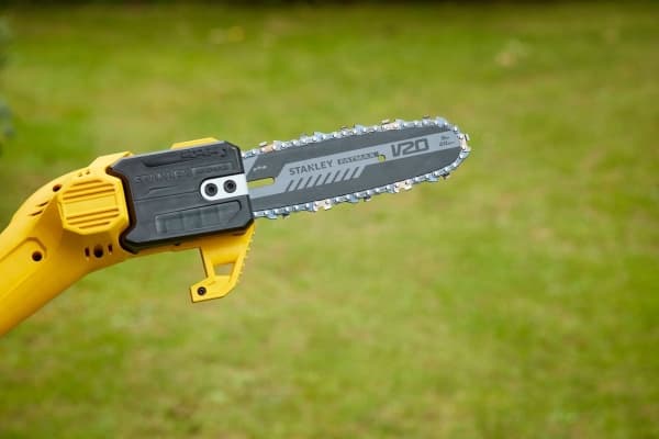 Stanley Pole Chainsaw 18V FATMAX® V20 20cm SFMCPS620B-XJ