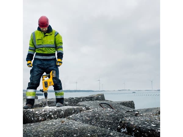 DEWALT FLEXVOLT SDS-MAX 54V /18V 6.1J PORAVASARA ILMAN AKKUA JA LATURIA DCH481 - SOLO