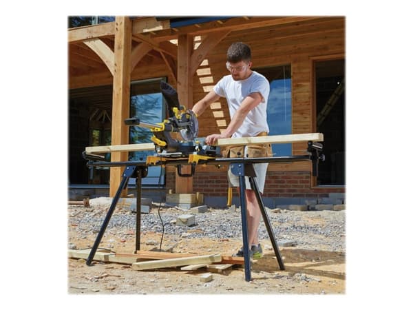STANLEY:n jiirisaha 216mm 1500W ASENNOLLA FME721