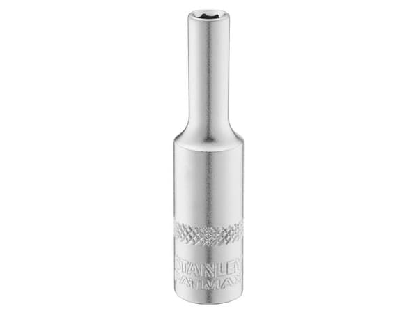 Pitkät hylsyruuvit 1/4" 6 pt 4mm rystyset mattapintaiset.