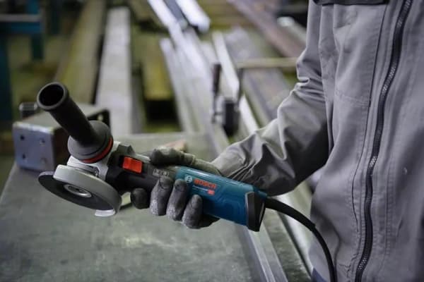 Bosch GWS 17-125 TS Professional - Vinkelsliper - 1700 W - 125 mm - uten batteri - SOLO