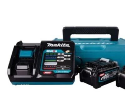 Makita XGT DC40RA - Akkulaturi + akku 2 x - Li-Ion - 4 Ah - 1 x akkujen laturi
