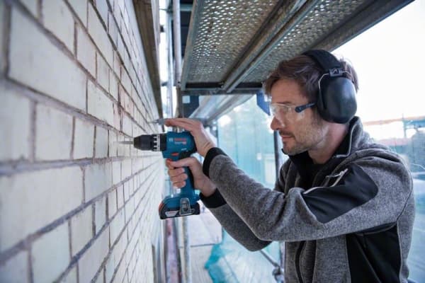 Bosch GSB 18V-45 Professional - Drill/driver - trådløs - 2 hastigheter - nøkkelfri borhylse 13 mm - 45 N·m - uten batteri - 18 V - SOLO