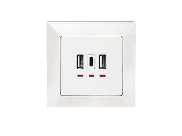 LogiLink PA0254, 2 x USB A + 1 x USB C, Vit, 230 V, 50 hz, 5 V, 3 A