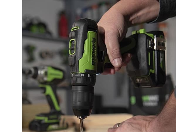 Greenworks 3704007, Elektrisk skrutrekker, Pistolhåndtak, Sort, Grønn, Børsteløs, Belteklemme, 35 Nm