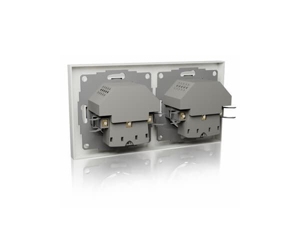 ICY BOX stikkontakt sett med 2 innfelt med 1xUSB-A og 1xUSB-C tilkobling hver