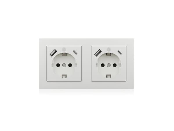 ICY BOX stikkontakt sett med 2 innfelt med 1xUSB-A og 1xUSB-C tilkobling hver