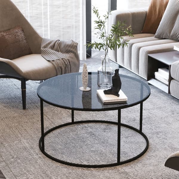 Soffbord Kolari Ø45 x 80 cm rökt glas [en.casa]