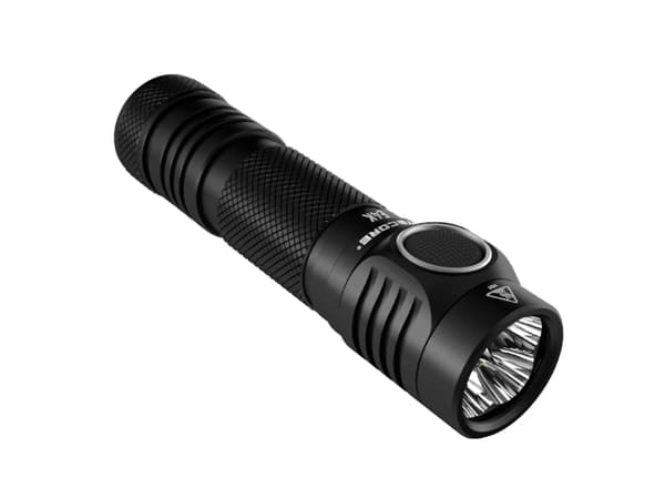 Nitecore E4K, Käsikokoinen taskulamppu, Musta, Alumiini, Painikkeet, 2 m, 2 m