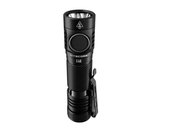 Nitecore E4K, Käsikokoinen taskulamppu, Musta, Alumiini, Painikkeet, 2 m, 2 m musta