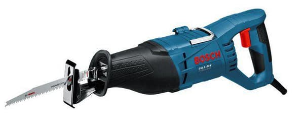 Bosch Professional GSA1100E frem- og tilbagegående sav - 1100 watt - med 2 savblade og opbevaringsæske
