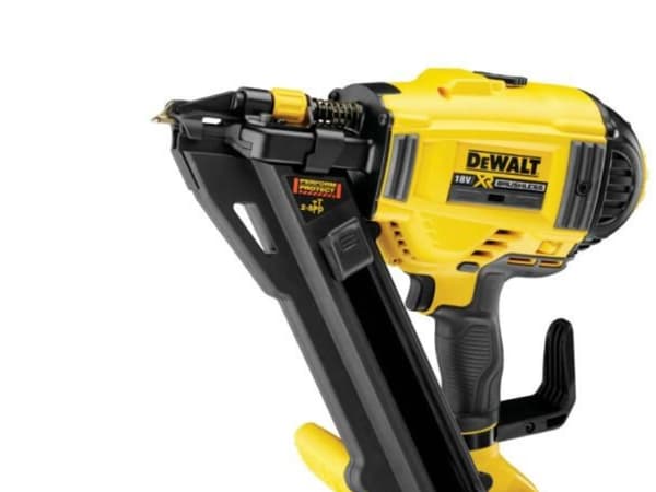 Dewalt akkunaulain 18.0V DCN 693 P2 (DCN693P2-QW)
