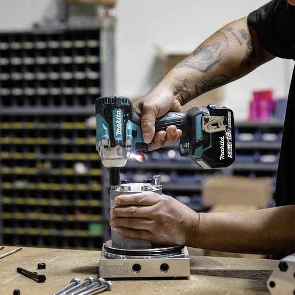 Makita DTW302Z Slagskruvdragare batteri 300 Nm 18 V Antal batterier som ingår 0 Li-Ion exkl. batteri/laddare