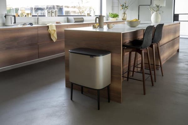 Brabantia Bo Touch Beholder Affaldsspand 33 Liter (3x11 Liter) Creme