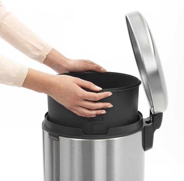 Brabantia newIcon Skraldespand - 30 l - Fingeraftryksikker i mat stål