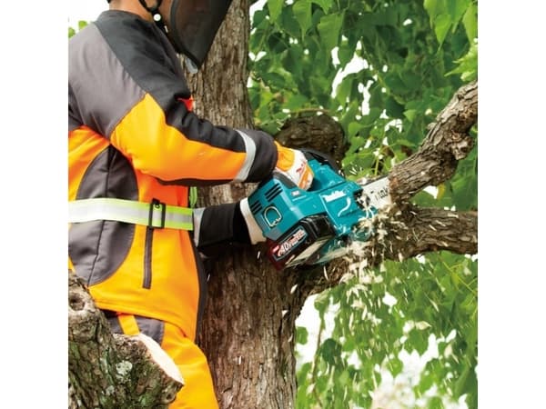 MAKITA.PIŁA ŁAŃCUCHOWA 40V XGT UC003GM102 30cm 4,0Ah