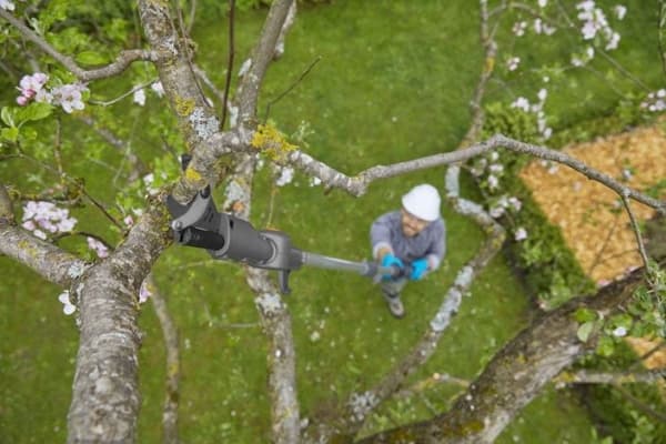GARDENA SAX 360 CM BATTERI 18 VOLT INKL. BATTERI OCH LADDARE