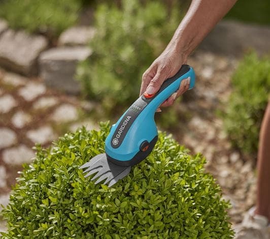 Gardena Battery Grass Shears ClassicCut Li