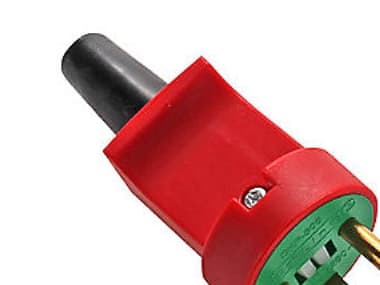 Pistoke M/J punainen/vihreä iskunkestävä 250V 13A IP44