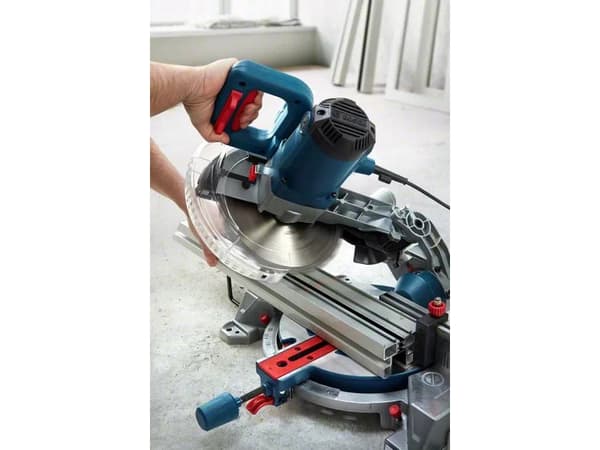 Bosch GCM 216, Enkel skråkant, 4800 RPM, 47°, 47°, 45°, 60 x 123 mm