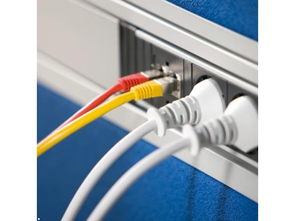 Bachmann STEP BASE - Effektband - AC 250 V - 3680 Watt - ingång: GST18i3 - utgångskontakter: 5 - 1U - svart