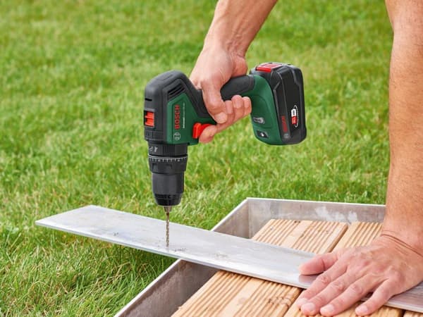 Bosch UniversalImpact 18V-60 - Borehammer/skruemaskine - akku - 2 hastigheder - borepatronnøgle 13 mm - 60 N m - 2 batterier - 18 V