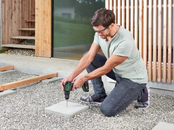 Bosch UniversalImpact 18V-60 - Borehammer/skruemaskine - akku - 2 hastigheder - borepatronnøgle 13 mm - 60 N m - 2 batterier - 18 V