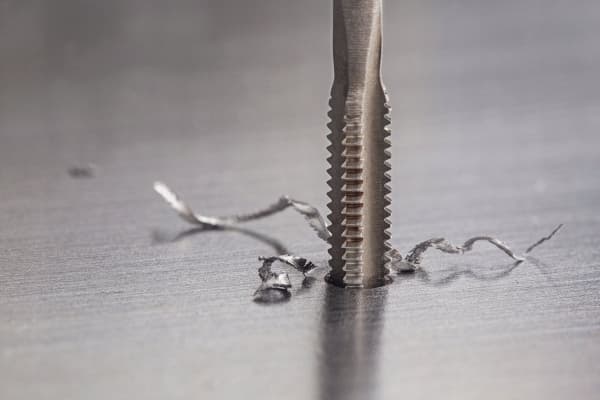 ARTPOL TIGHTENER M 18x2,00mm kpl.2st.